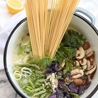 One-Pot Skinny Pasta Primavera