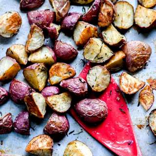 Easy Crispy Oven Roasted Potatoes