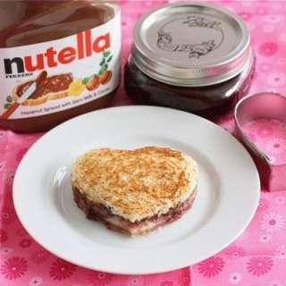 Grilled Nutella Raspberry Sandwich