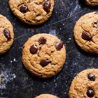 Pumpkin Spice Eggless Chocolate Chip Cookies