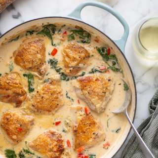 Creamy chicken with red pepper & spinach