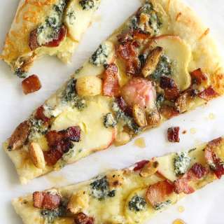 Maple Apples, Blue Cheese and Bacon Pizza
