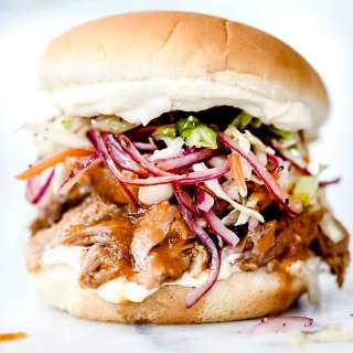 Slow Cooker Pulled Pork Sandwiches