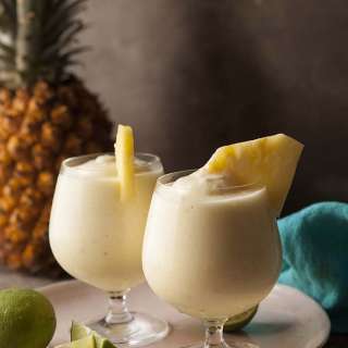 Frozen pineapple daiquiri