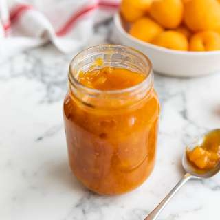 8 minute small batch apricot jam