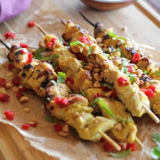 Hummus-Marinated Chicken Satay