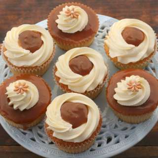Vanilla cupcakes with vanilla buttercream & salted caramel