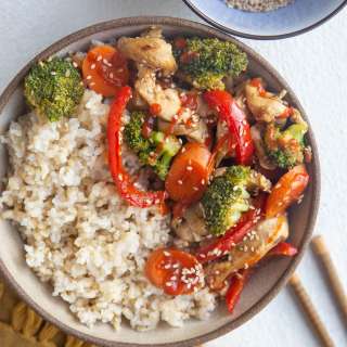 30-Minute Garlic Ginger Chicken Stir Fry
