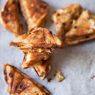 Caramelised pear and gorgonzola toasties