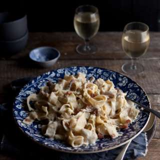Papardelle with creamy cauliflower, blue cheese & bacon