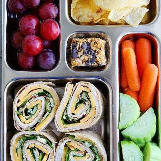 Turkey Cheddar Apple Pinwheels
