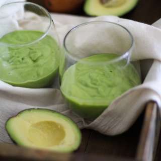 Pear Avocado Ginger Smoothie