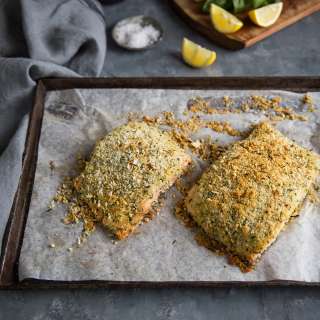 Baked salmon with a lemon & herb crumb