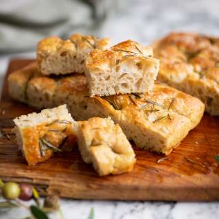 Easy no-knead focaccia