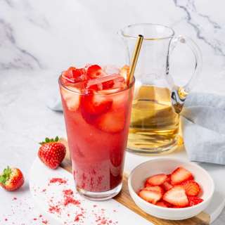 Strawberry Açai Refresher