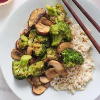 Broccoli and Mushroom Stir-Fry