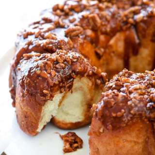 Pull-Apart Cinnamon Pecan Rolls
