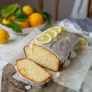 Easy lemon loaf cake with lemon glaze