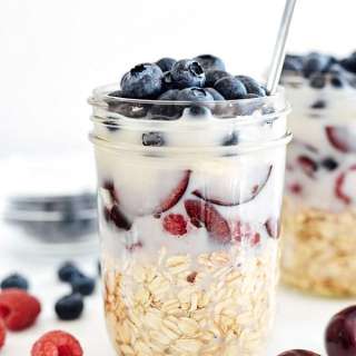 Cherry Berry and Banana Overnight Oats