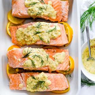 Poached Salmon With Dill Sour Cream Sauce