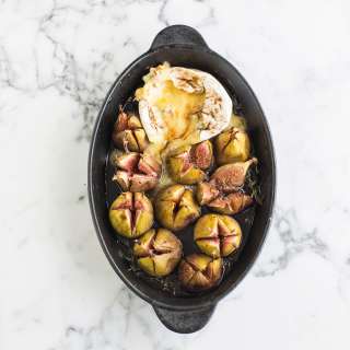 Baked Camembert & figs with a honey, thyme and balsamic glaze