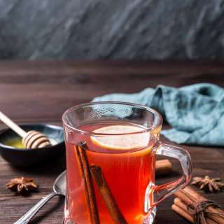 Hot Toddy Cocktail (Classic Recipe!)