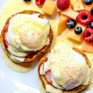 The BEST Traditional Eggs Benedict