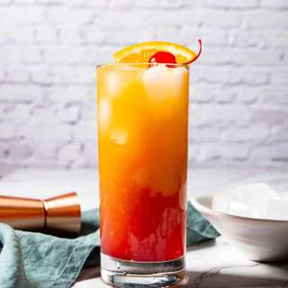Classic Tequila Sunrise Recipe
