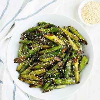 Simple Sesame Asparagus