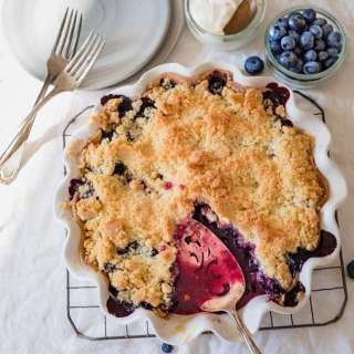 Blueberry Crumble Pie