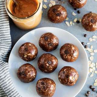Chocolate Peanut Butter Energy Balls
