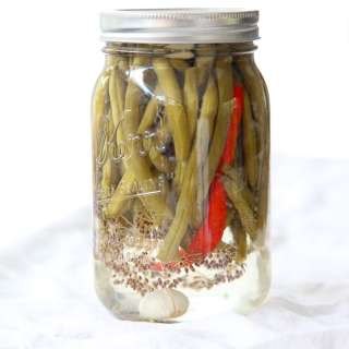 Pickled Green Beans (Dilly Beans)