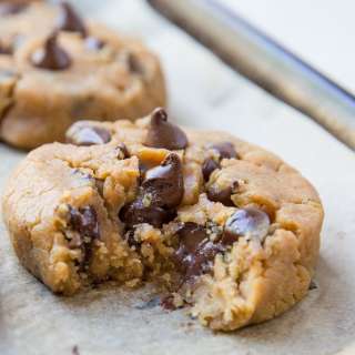 6-ingredient Peanut Butter Chickpea Cookies