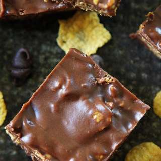 Crunchy No-Bake Chocolate Peanut Butter Bars