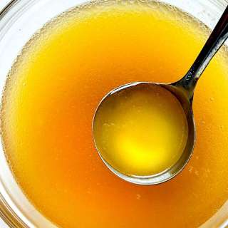 How to Make Flavorful Chicken Broth