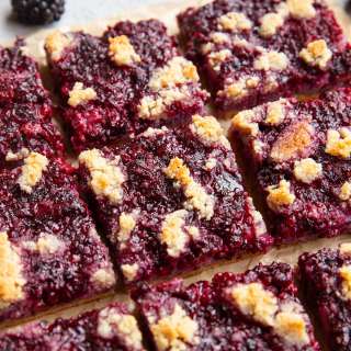 Almond Flour Blackberry Crumb Bars