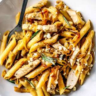 Penne Pasta with Chicken, Caramelized Onions and Blue Cheese