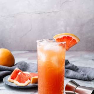 How to Make a Salty Dog Drink