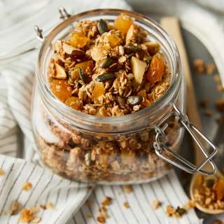 The Best Granola Recipe (Homemade!)