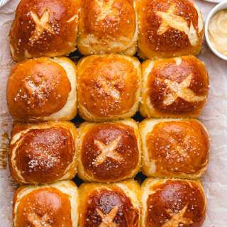 Pretzel Rolls