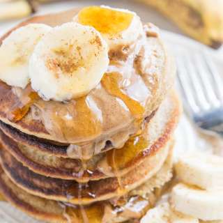 Flourless Oatmeal Banana Pancakes