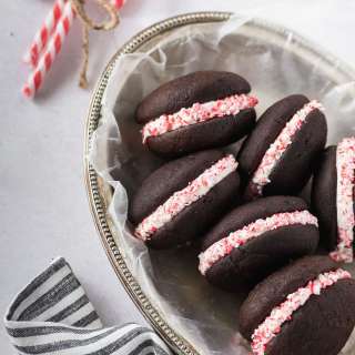 Peppermint Chocolate Whoopie Pies