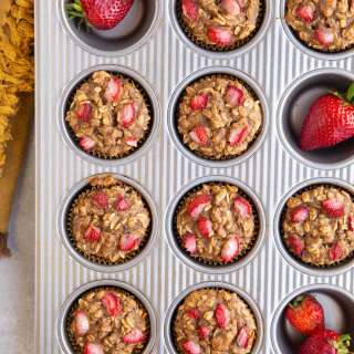 Strawberry Banana Oatmeal Muffin Cups