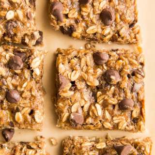 4-Ingredient Banana Oatmeal Bars