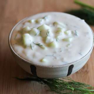 How to Make Tzatziki Sauce