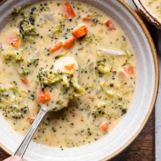 Instant Pot Broccoli Cheddar Soup