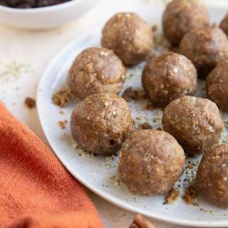 Cinnamon Raisin Protein Energy Balls