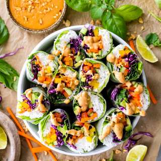 Fresh Spring Rolls with Peanut Sauce