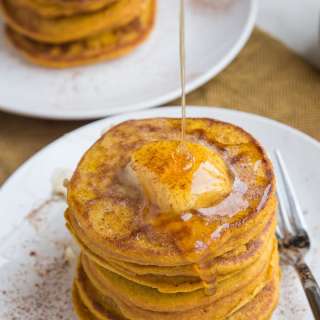 Flourless Protein Pumpkin Pancakes (Gluten-Free)