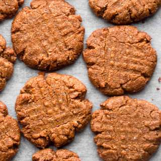 Almond Flour Peanut Butter Cookies